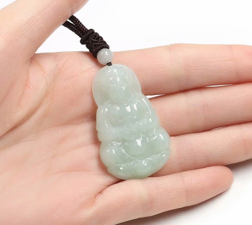 如何辨別翡翠？專業鑒定技巧大揭秘